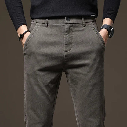 Jeans Bravon – Versatilidad, Resistencia y Estilo para el Hombre Moderno